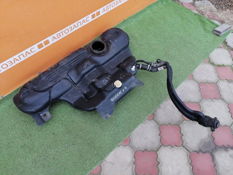 Fluence №4 бензобак