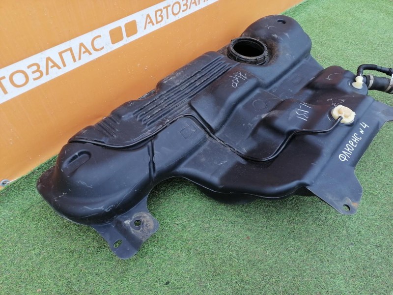 Fluence №4 бензобак