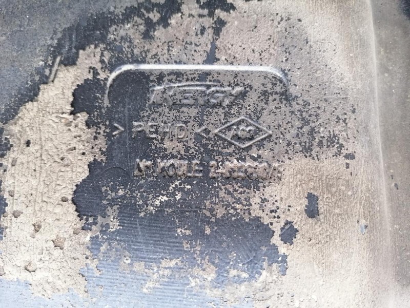 Fluence №4 бензобак