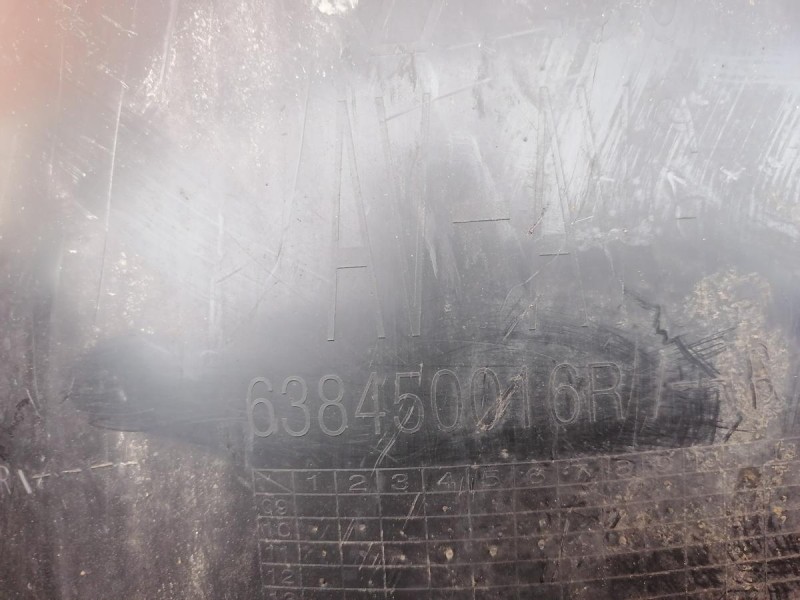 Fluence №4 подкрылок передний левый к-кт