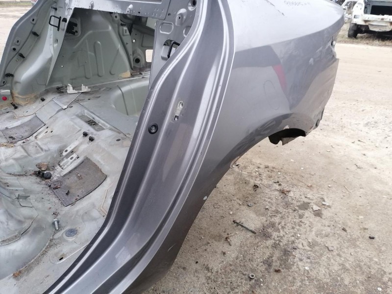 Fluence №4 крыло заднее левое