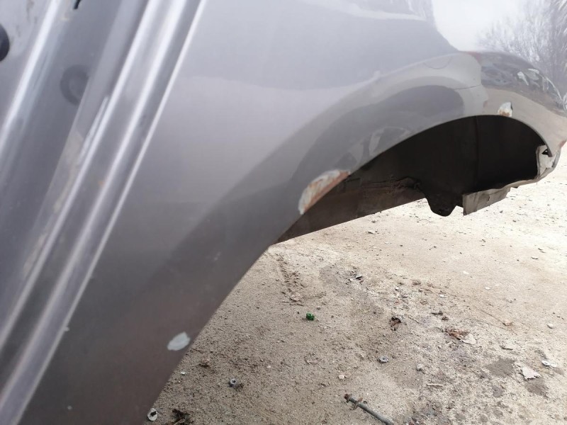 Fluence №4 крыло заднее левое