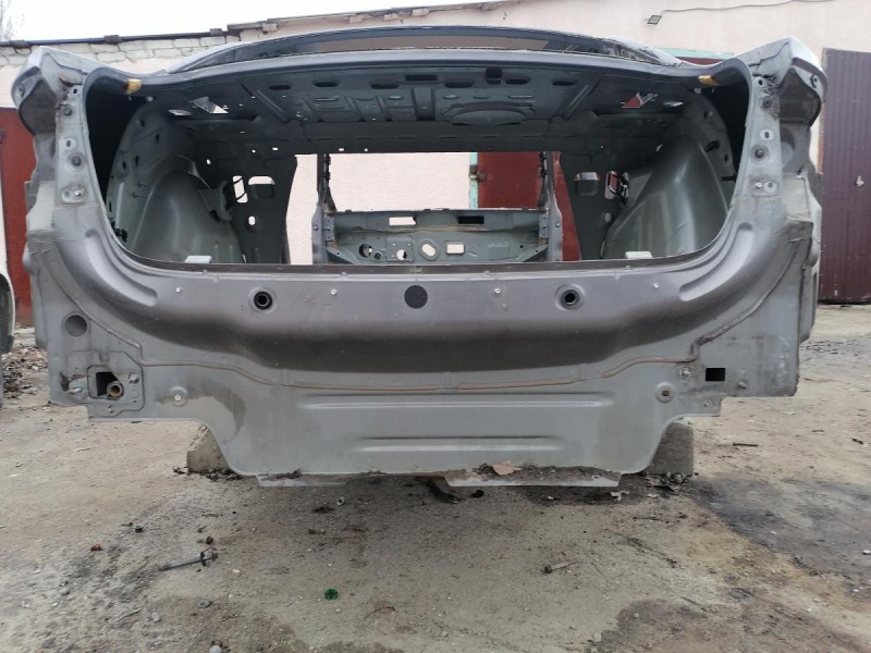 Fluence №4 панель задняя ниша под запаску