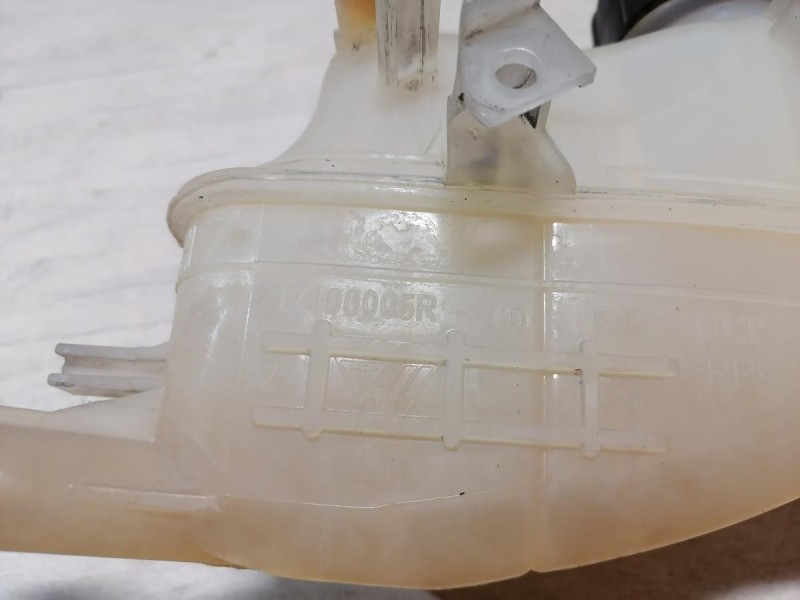 Fluence №4 бачок расширительный