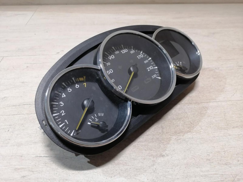 Fluence №4 панель приборов