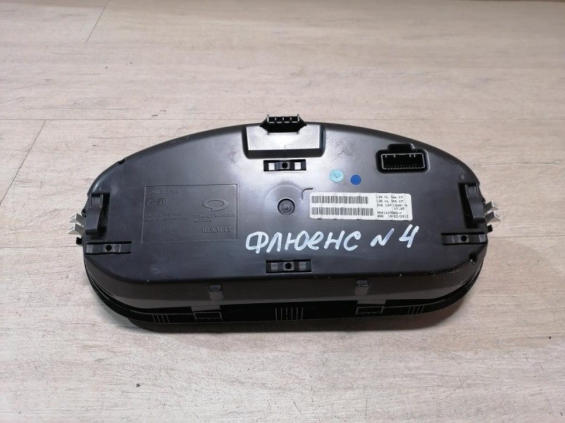 Fluence №4 панель приборов