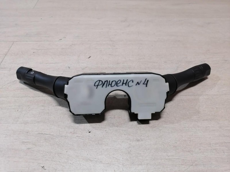 Fluence №4 переключатель поворотов дворников