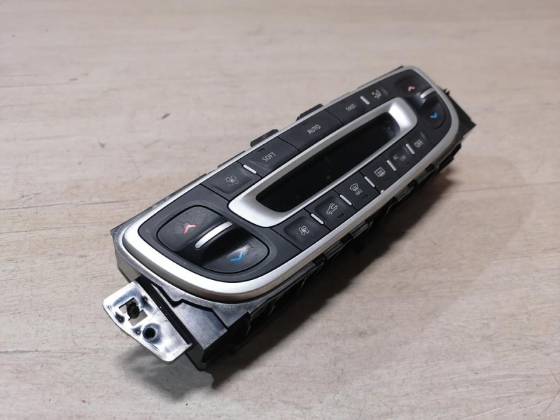 Fluence №4 блок управления климат контролем