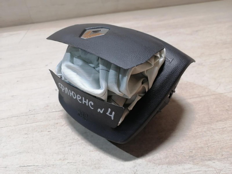 Fluence №4 подушка безопасности в руль стрел