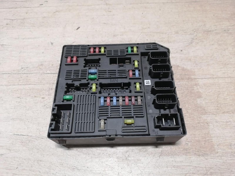 Fluence №4 блок предохранителей 284b66640