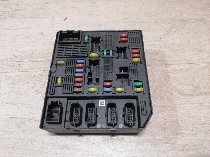 Fluence №4 блок предохранителей 284b66640