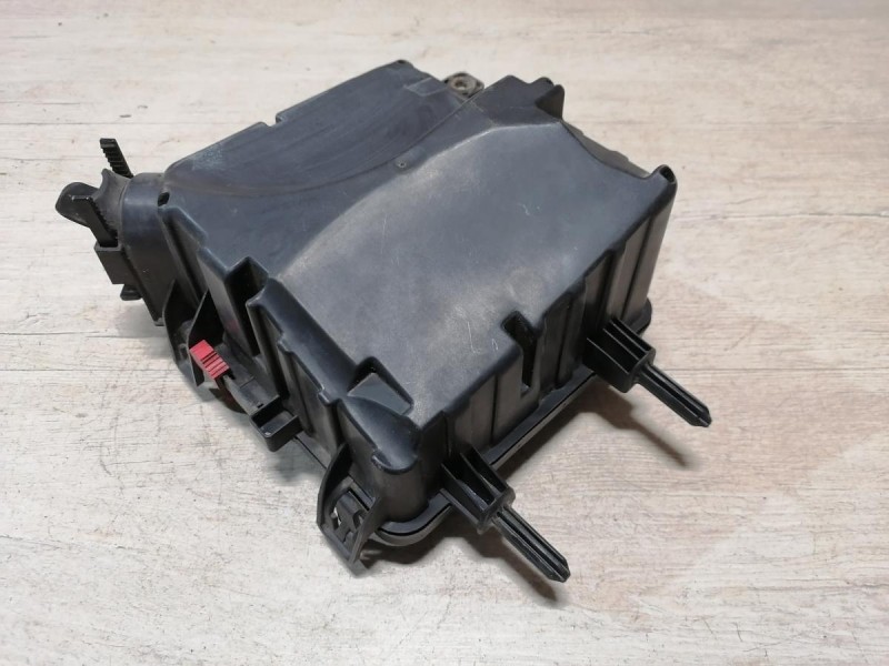 Fluence №4 корпус блока предохранителей