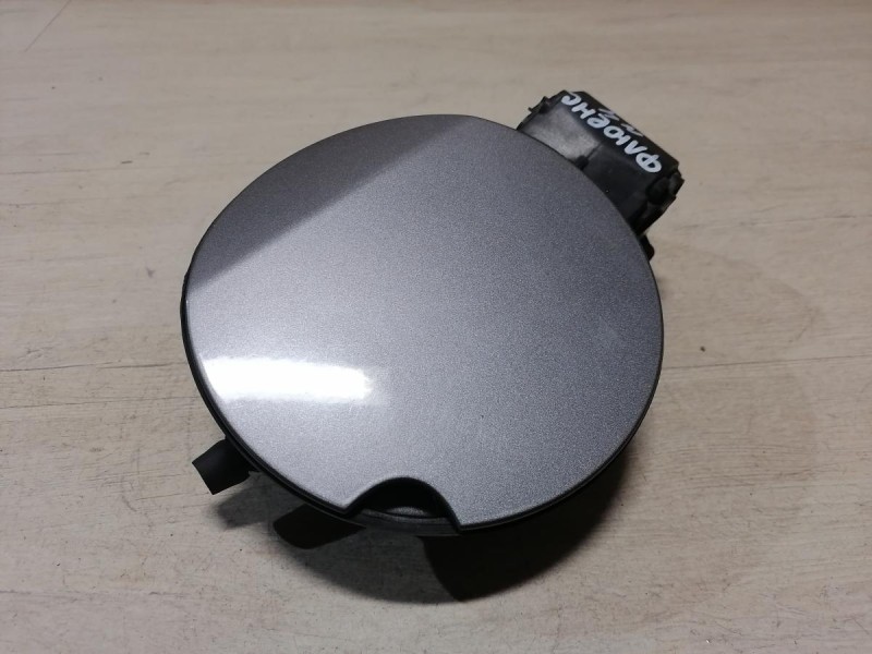 Fluence №4 лючок бензобака