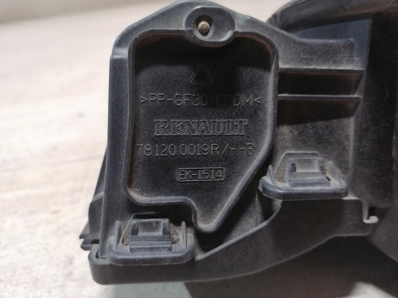 Fluence №4 лючок бензобака