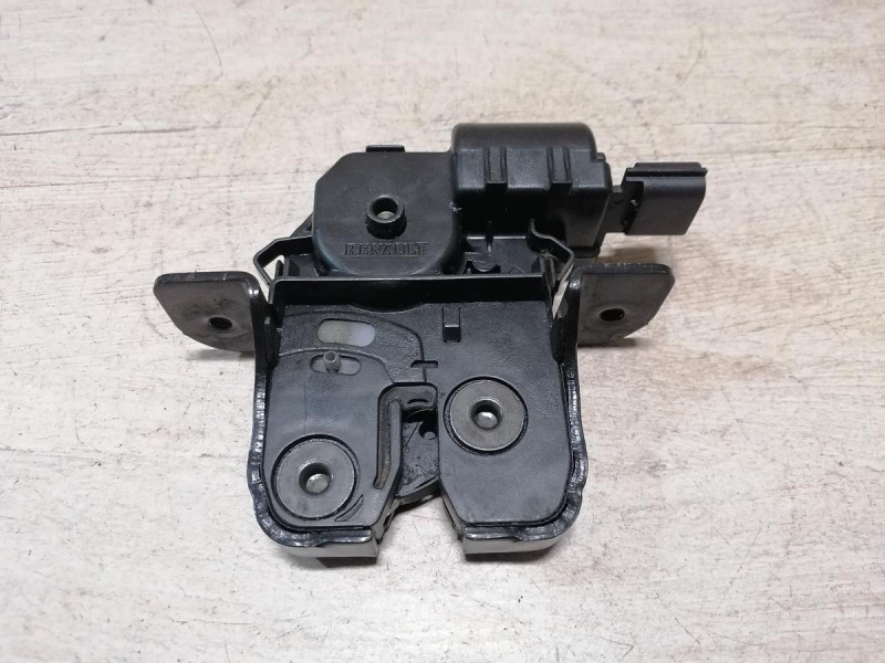 Fluence №4 замок багажника