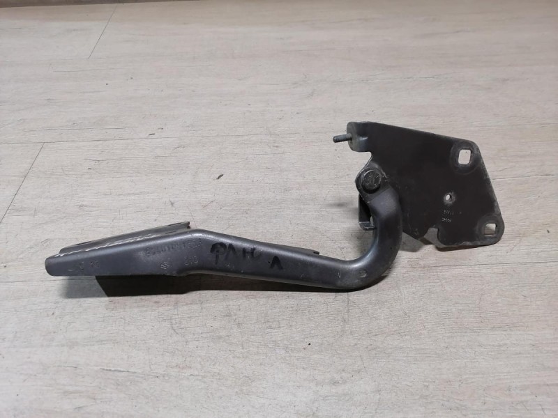 Fluence №4 петля капота левая