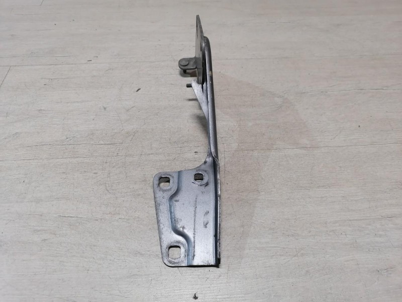 Fluence №4 петля капота правая