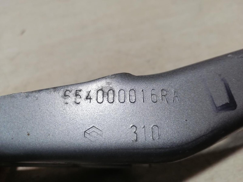 Fluence №4 петля капота правая