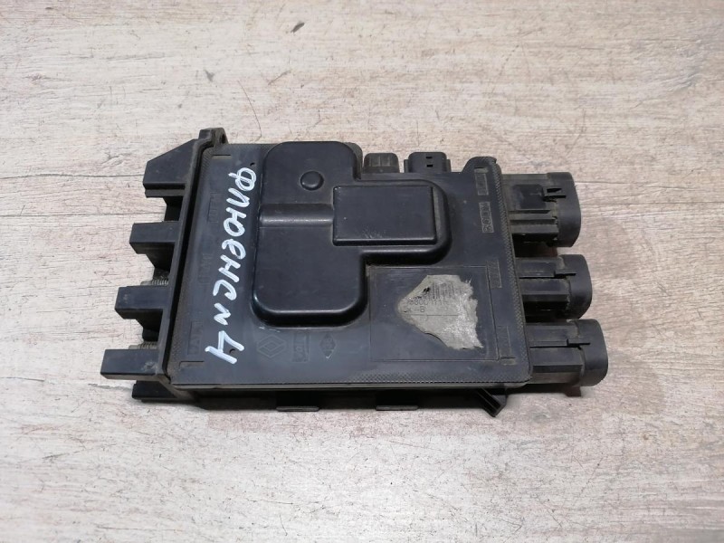 Fluence №4 блок предохранителей плюсовой клеммы аккумулятора