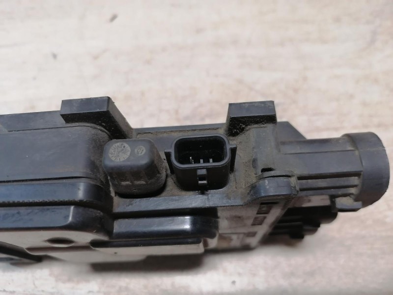 Fluence №4 блок предохранителей плюсовой клеммы аккумулятора