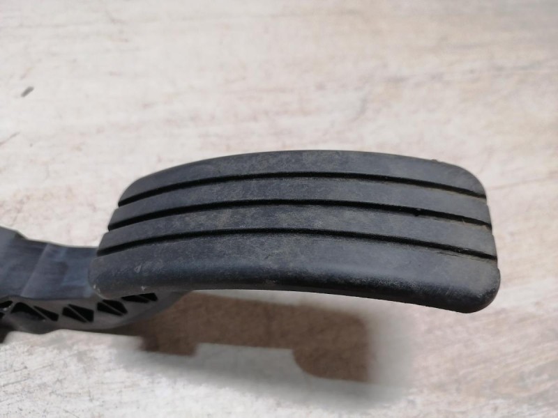 Fluence №4 педаль газа