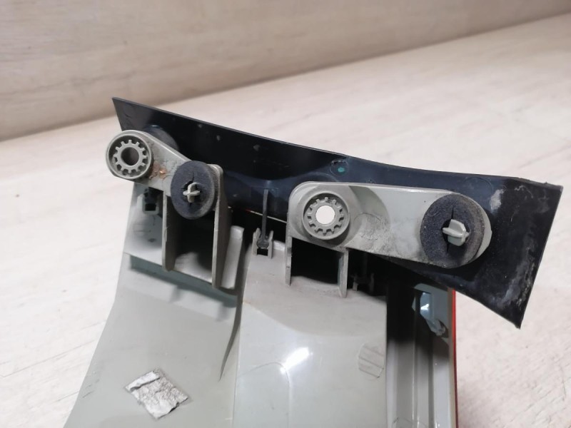 Fluence №4 фонарь левый