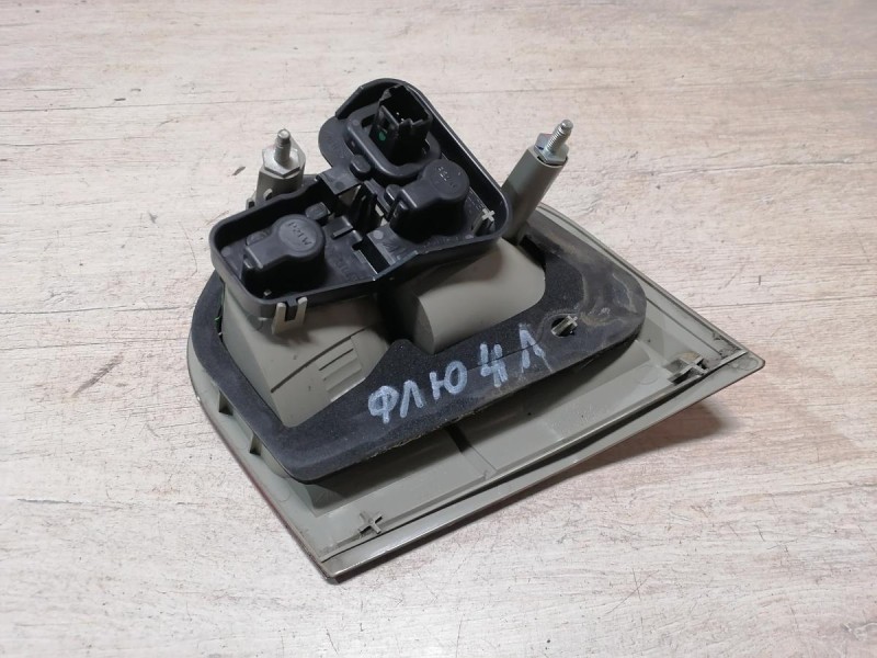 Fluence №4 фонарь левый