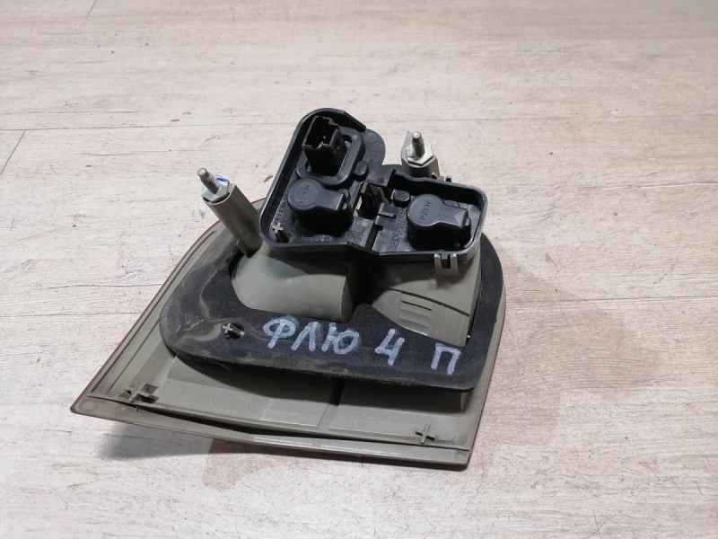 Fluence №4 фонарь правый