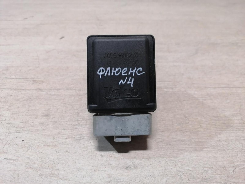 Fluence №4 замок рулевой колонки