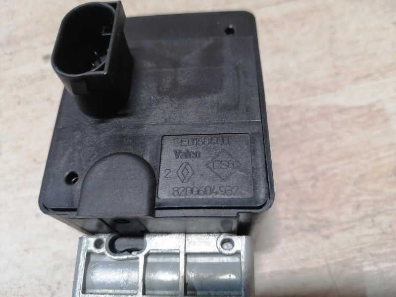 Fluence №4 замок рулевой колонки