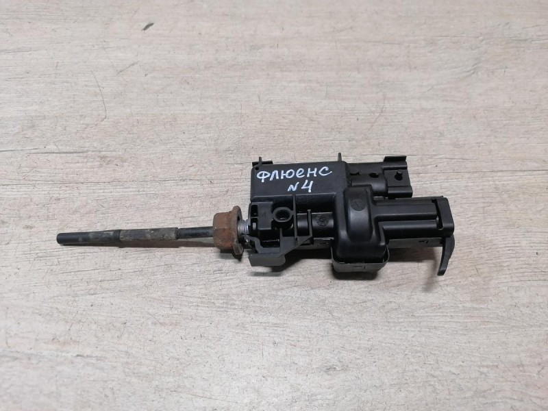 Fluence №4 активатор лючка бензобака