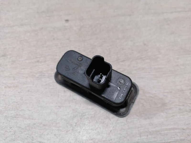 Fluence №4 кнопка открывания багажника