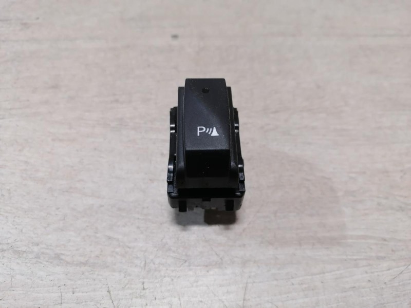 Fluence №4 кнопка парктроника