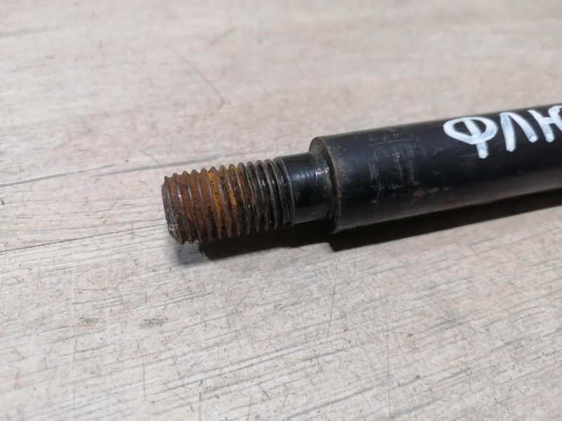 Fluence №4 крюк буксировочный