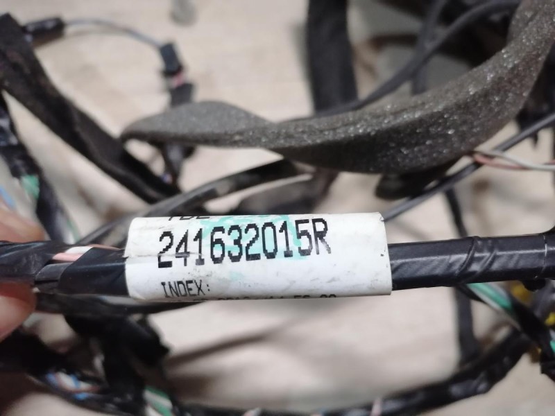 Fluence №4 проводка салона