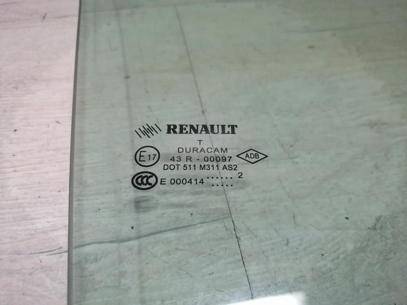 Fluence №4 стекло заднее правое 12