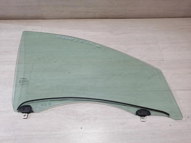Fluence №4 стекло переднее правое12