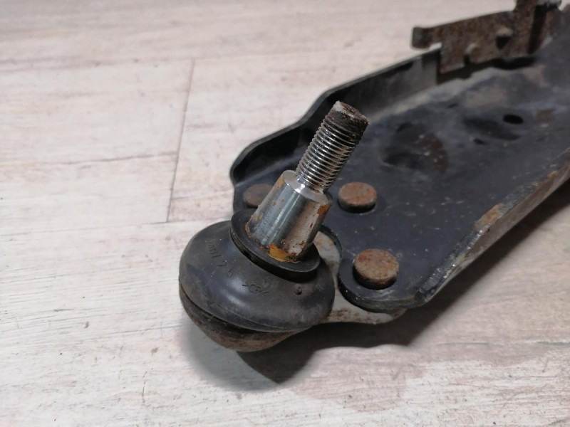 Fluence №4 рычаг левый