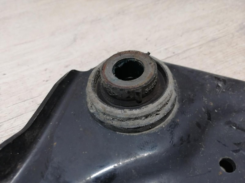 Fluence №4 рычаг левый