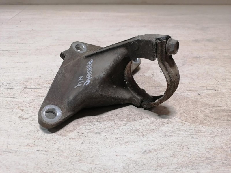 Fluence №4 кронштейн подвесного подшипника