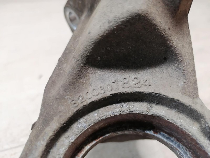 Fluence №4 кронштейн подвесного подшипника