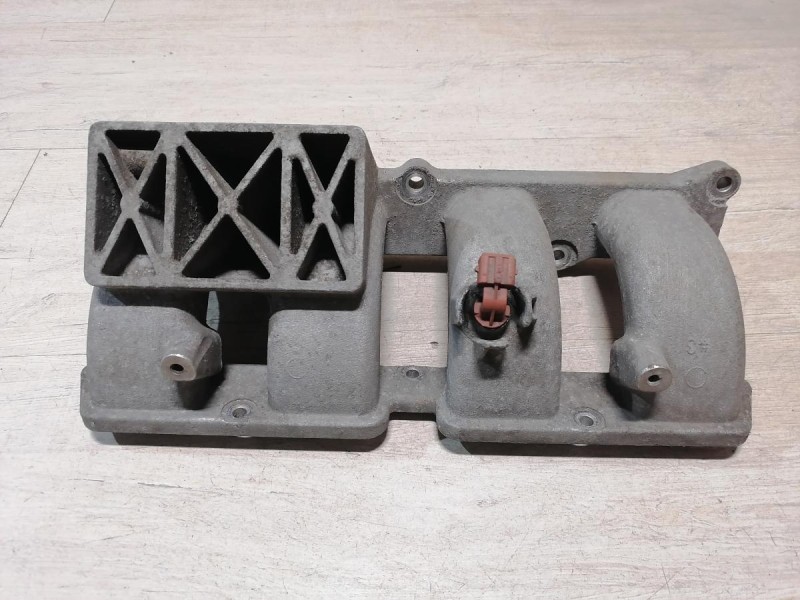 Fluence №4 коллектор впускной нижняя часть 2.0