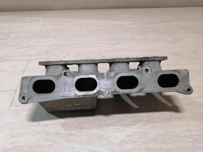 Fluence №4 коллектор впускной нижняя часть 2.0