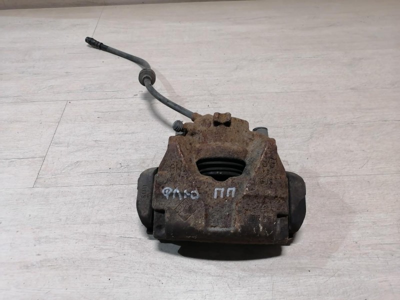 Fluence №4 суппорт передний правый