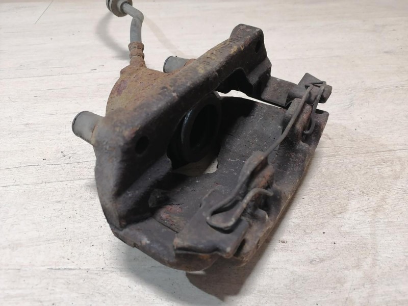 Fluence №4 суппорт передний правый