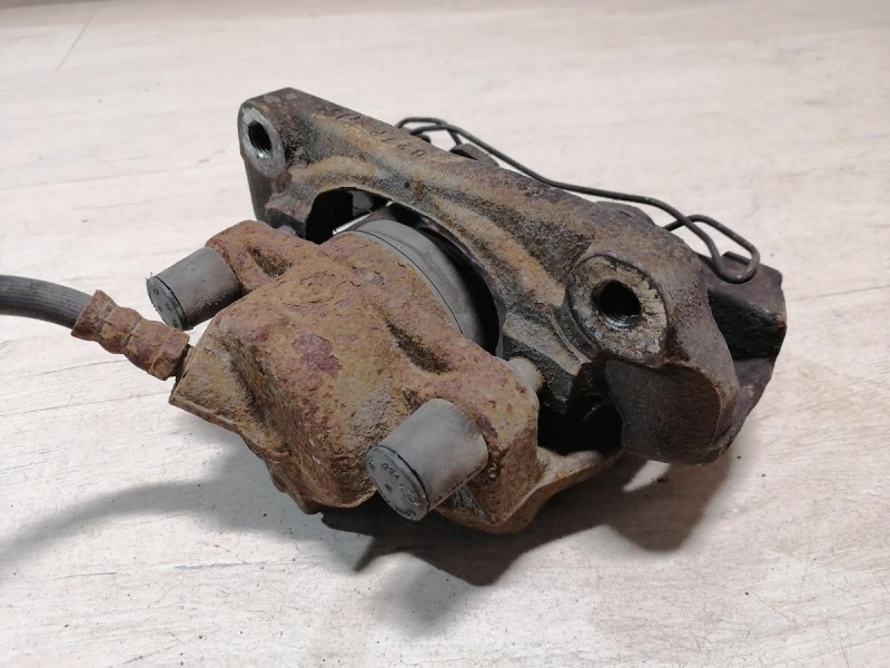 Fluence №4 суппорт передний правый