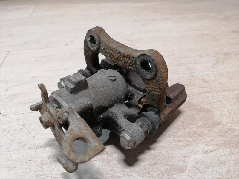 Fluence №4 суппорт задний правый