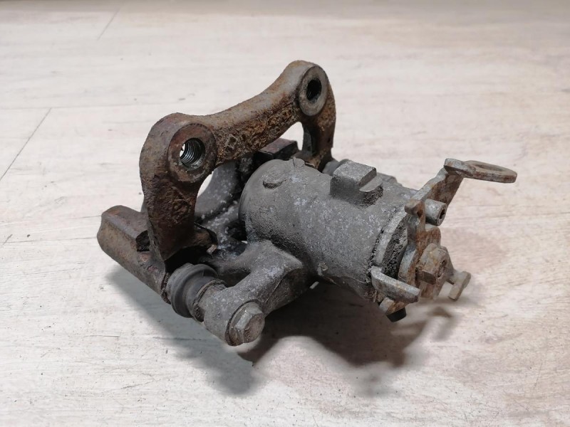 Fluence №4 суппорт задний правый