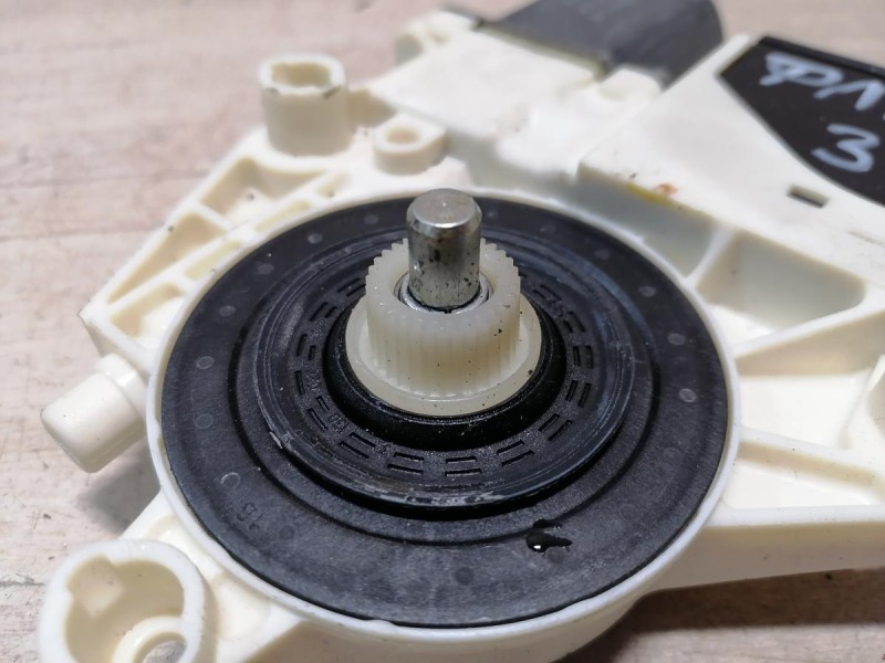 Fluence №4 моторчик стеклоподъемника задний правый