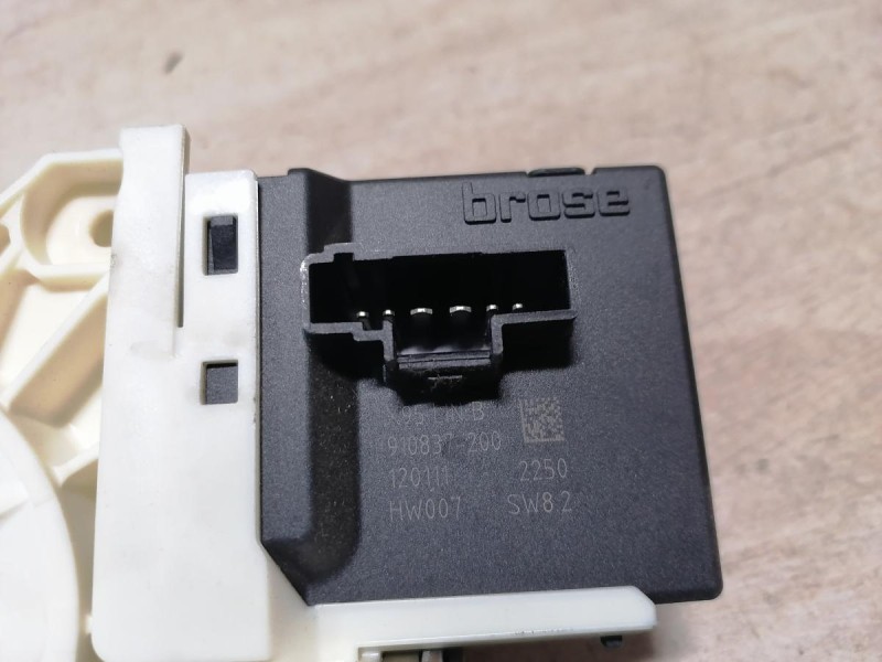 Fluence №4 моторчик стеклоподъемника задний правый